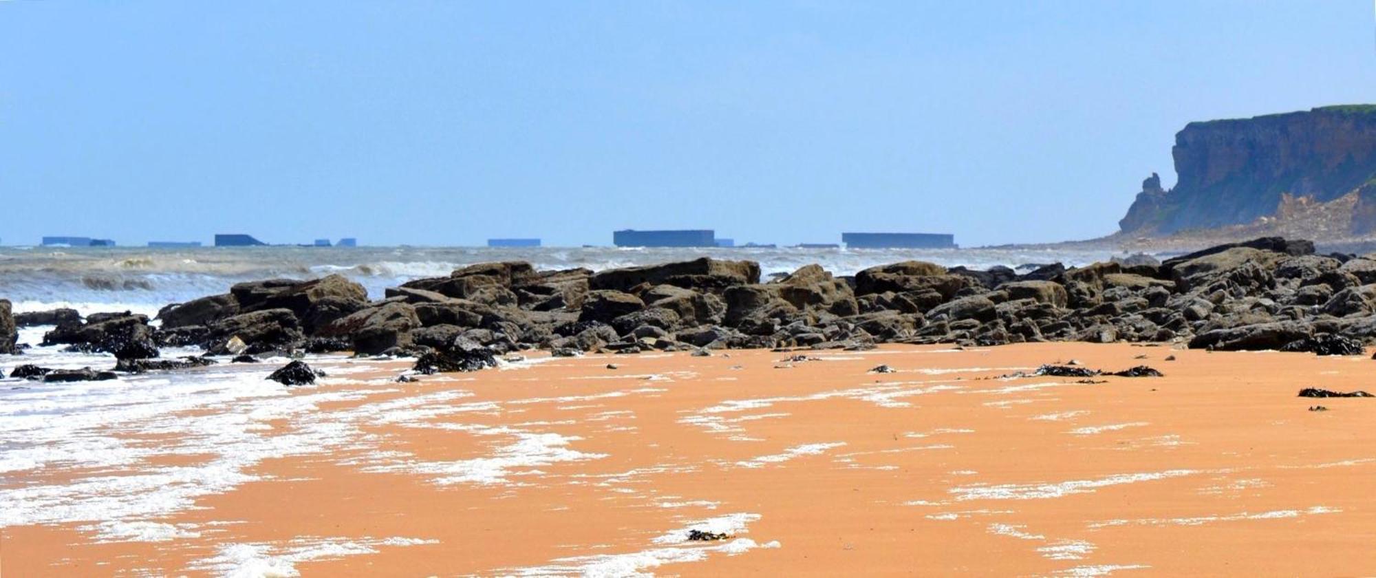 Les Douves Duplex 5 Personnes Lumineux Avec Jardin Et Terrasse Amenagee , Vue Sur Chateau A 5Mn De La Mer, Proche Omaha Beach Et Bayeux Commes Exteriér fotografie